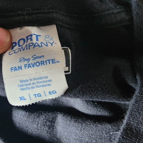 Marvel XL Black Tee Shirt - Picture 3 of 6